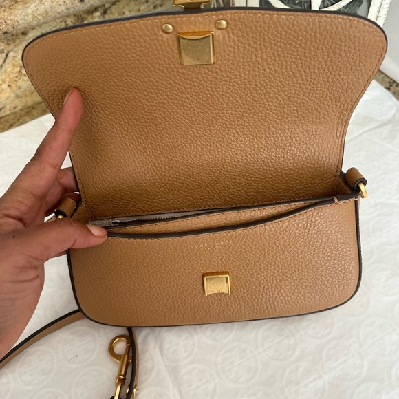 New Tory Burch Britten Convertible Crossbody Bag With Gold Hardware - Picture 6 of 11